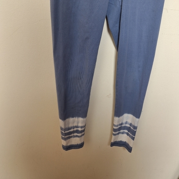 Aerie Chill Play Move Blue and White Midrise Tie Dye Leggings Size Small - Picture 4 of 10